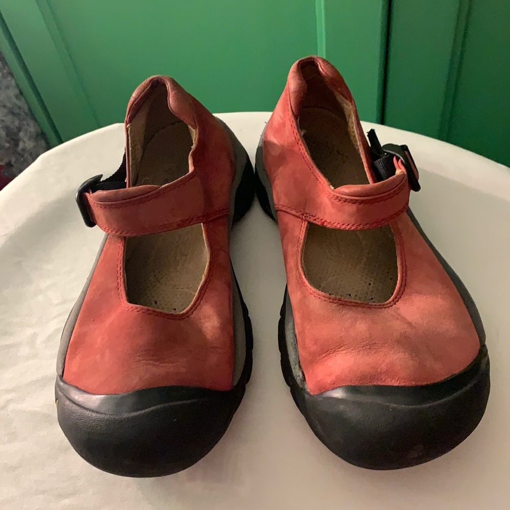 Keen Mary Janes Women’s size 7